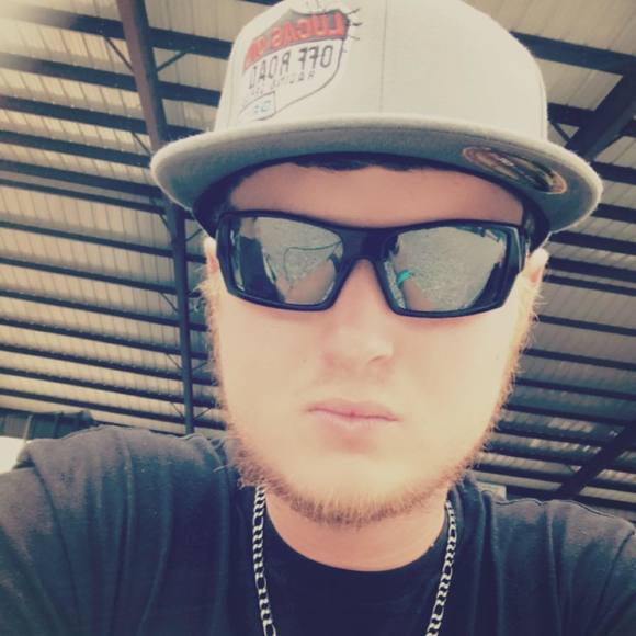 Meet your Posher, Kyle - Picture 1 of 1